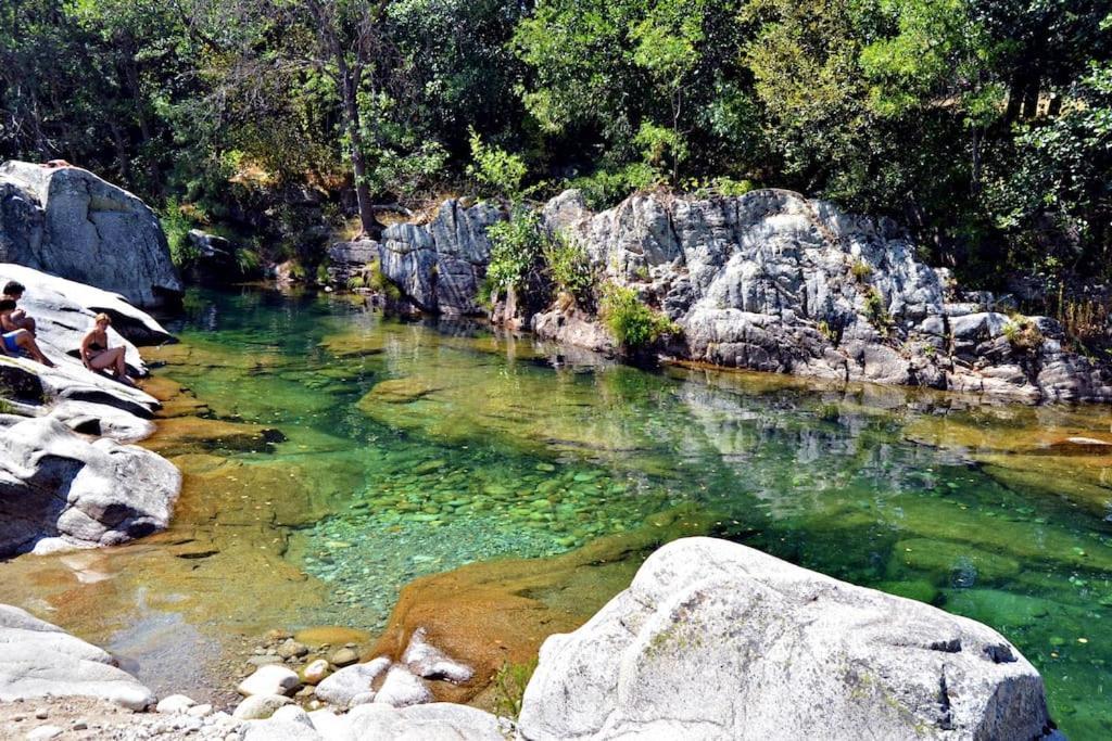 Casa Rural En Candeleda Con Piscina Y Un Maravilloso Jardin Eksteriør bilde