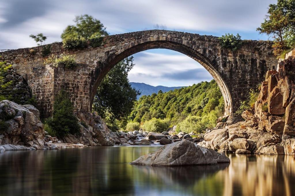 Casa Rural En Candeleda Con Piscina Y Un Maravilloso Jardin Eksteriør bilde