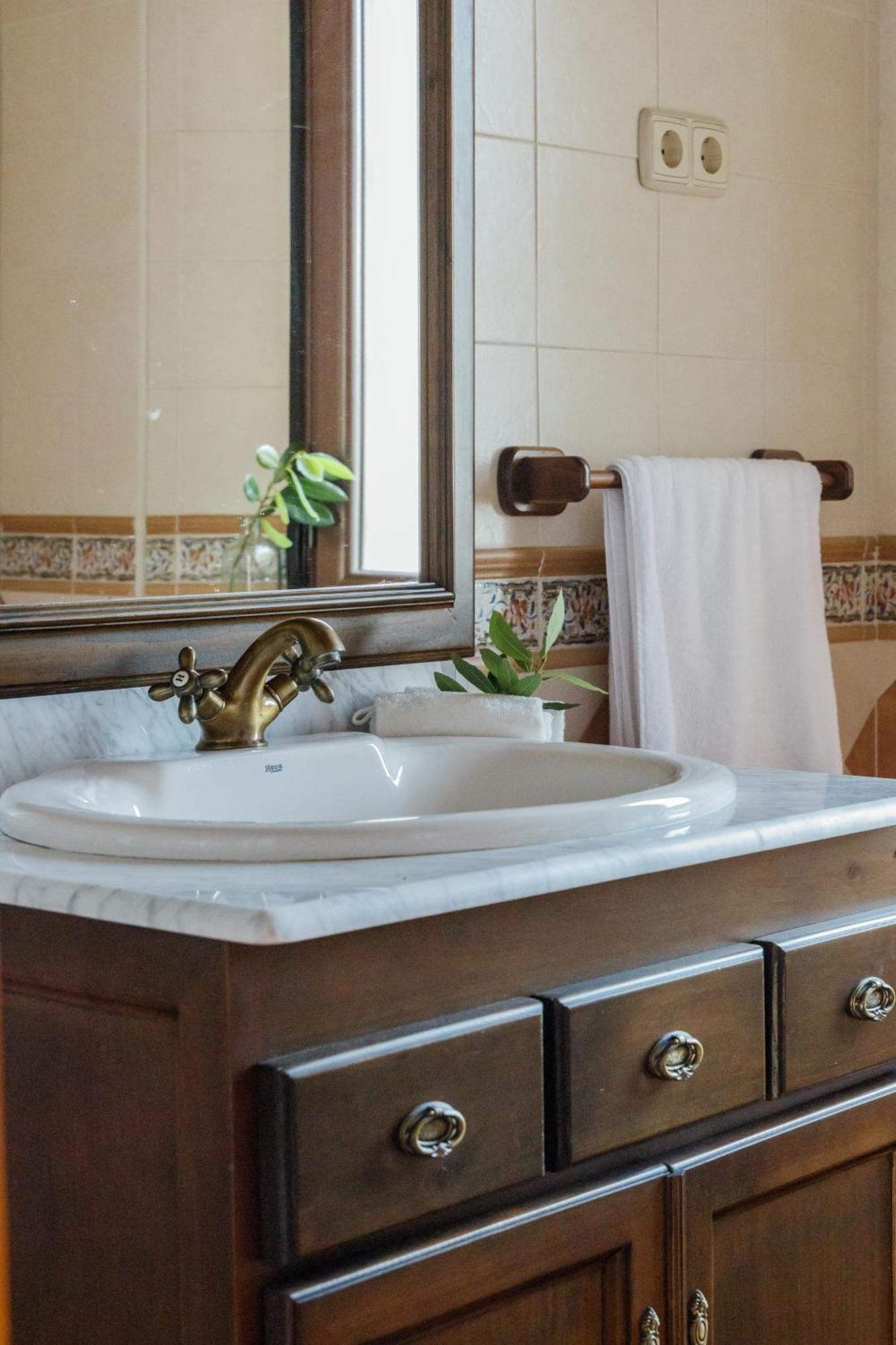 Casa Rural En Candeleda Con Piscina Y Un Maravilloso Jardin Eksteriør bilde