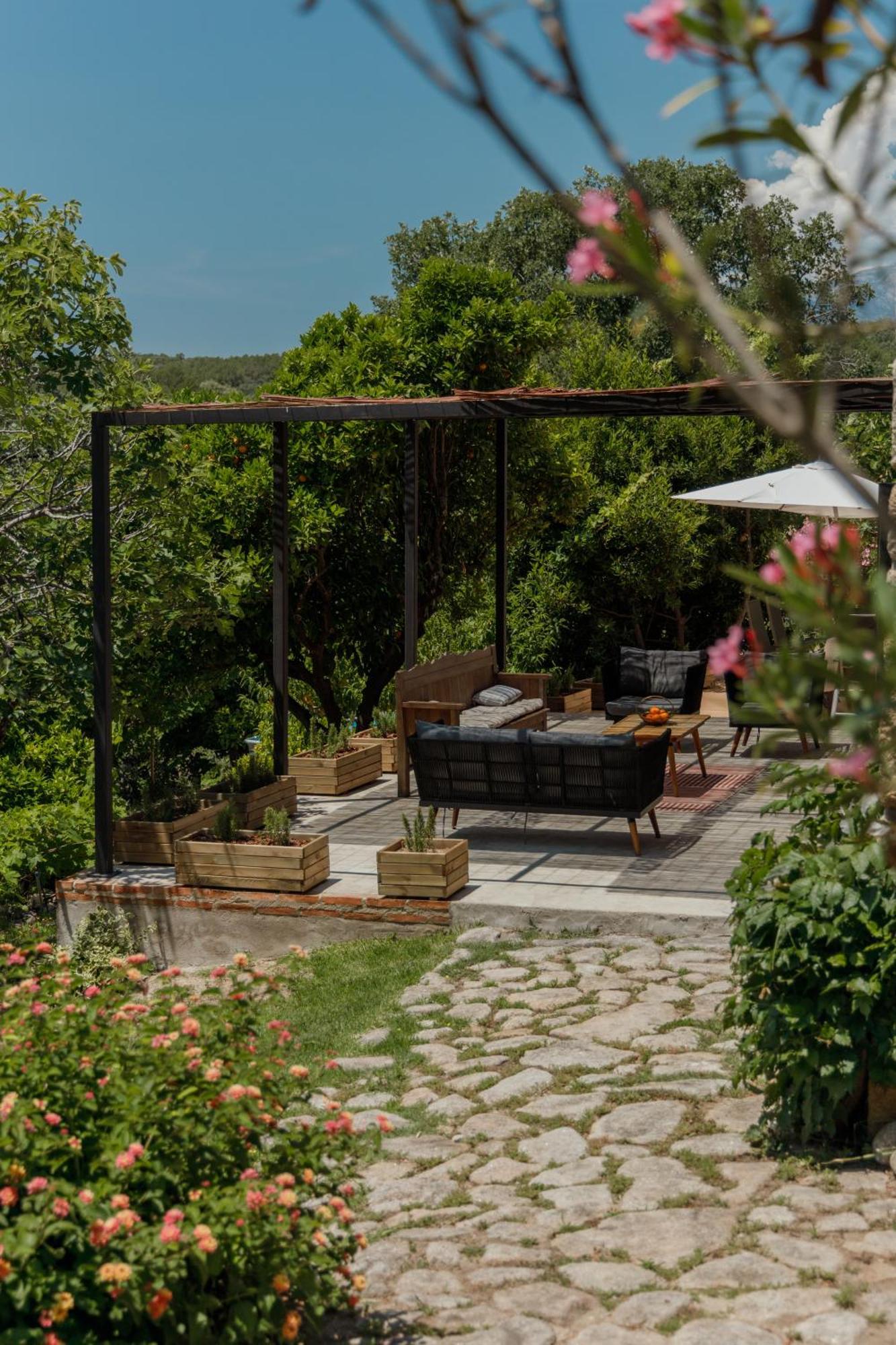 Casa Rural En Candeleda Con Piscina Y Un Maravilloso Jardin Eksteriør bilde